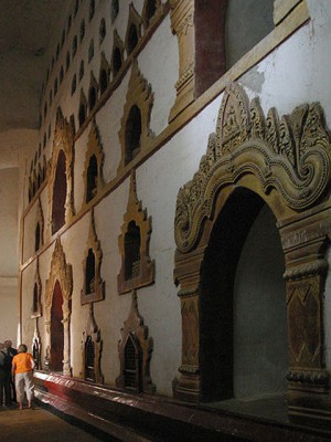 07-Corridor-300x400.jpg