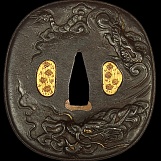 Цуба с изображением нисходящего дракона