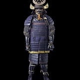 Доспех с гербом из трех сплетенных колец. XVIII в.