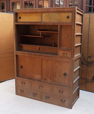 Японский кабинет тансу